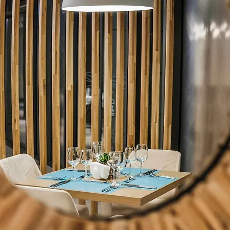 Voya Hotel