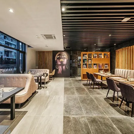 Voya Hotel