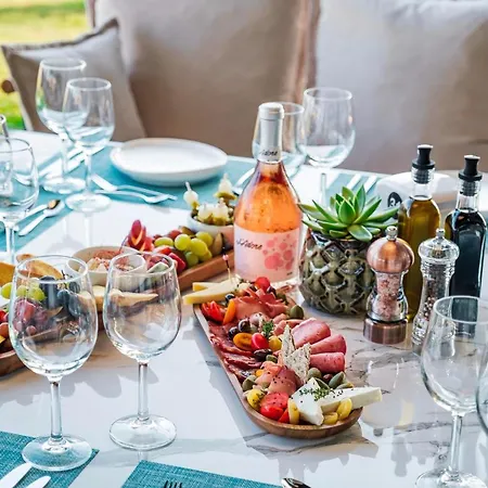 Voya Szálloda Szveti Vlasz