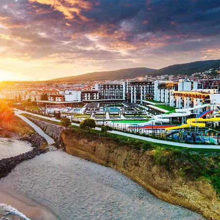 Voya Hotel 5*