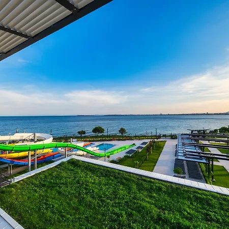 Voya Hotel