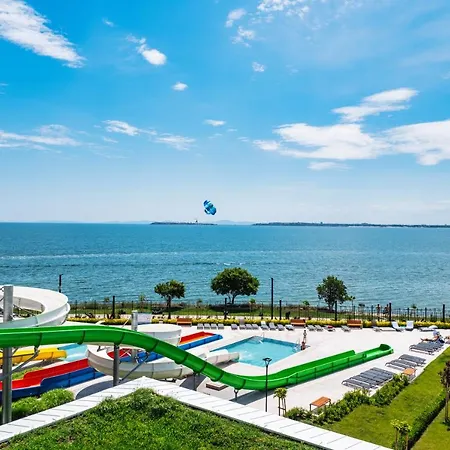 Voya Hotel